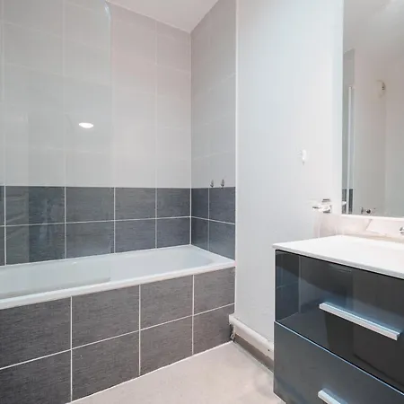 Saint Clair N312 2p4 Апартаменты *