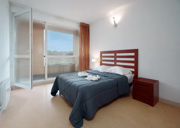 Saint Clair N312 2p4 Apartment *